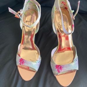 🔥FINAL PRICE🔥Ted Baker Floral Heels